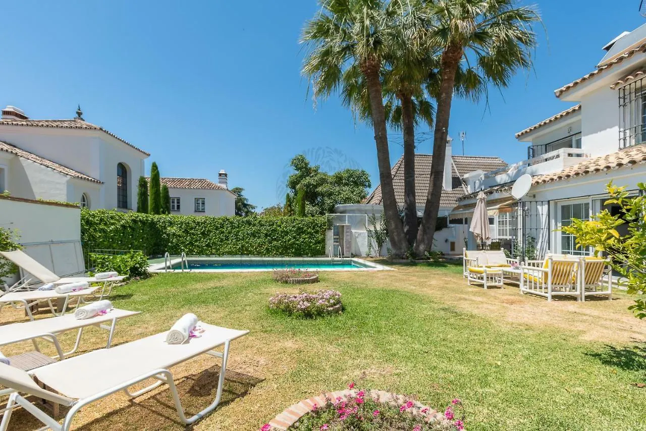 Marbella Center Villa By Dahlia Group 0*,