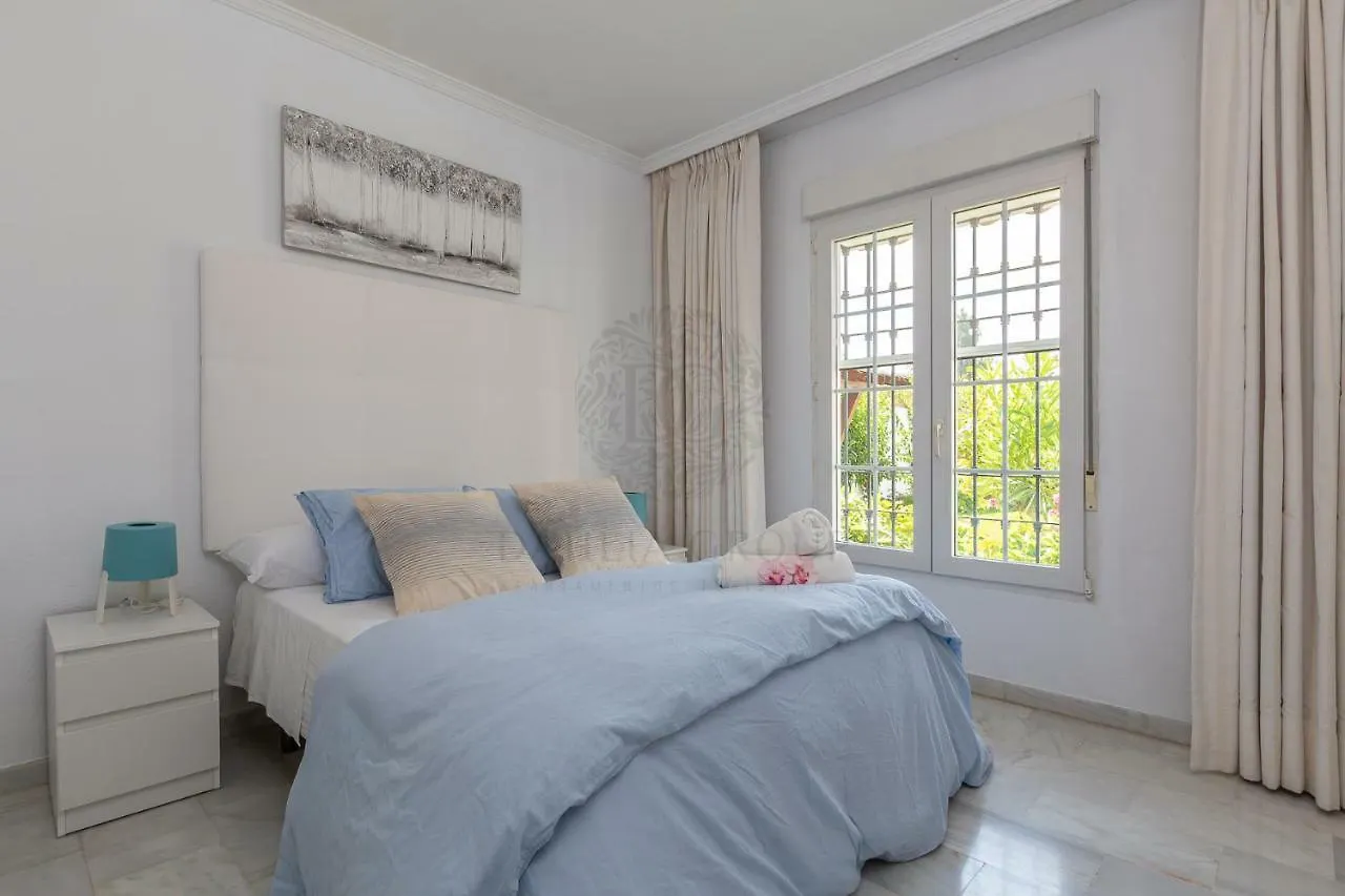 Marbella Center Villa By Dahlia Group 0*,